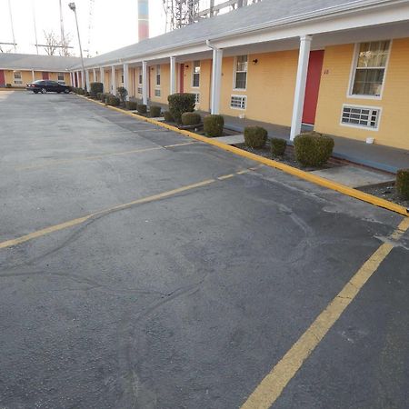 Sunrise Inn - Brownsville Экстерьер фото