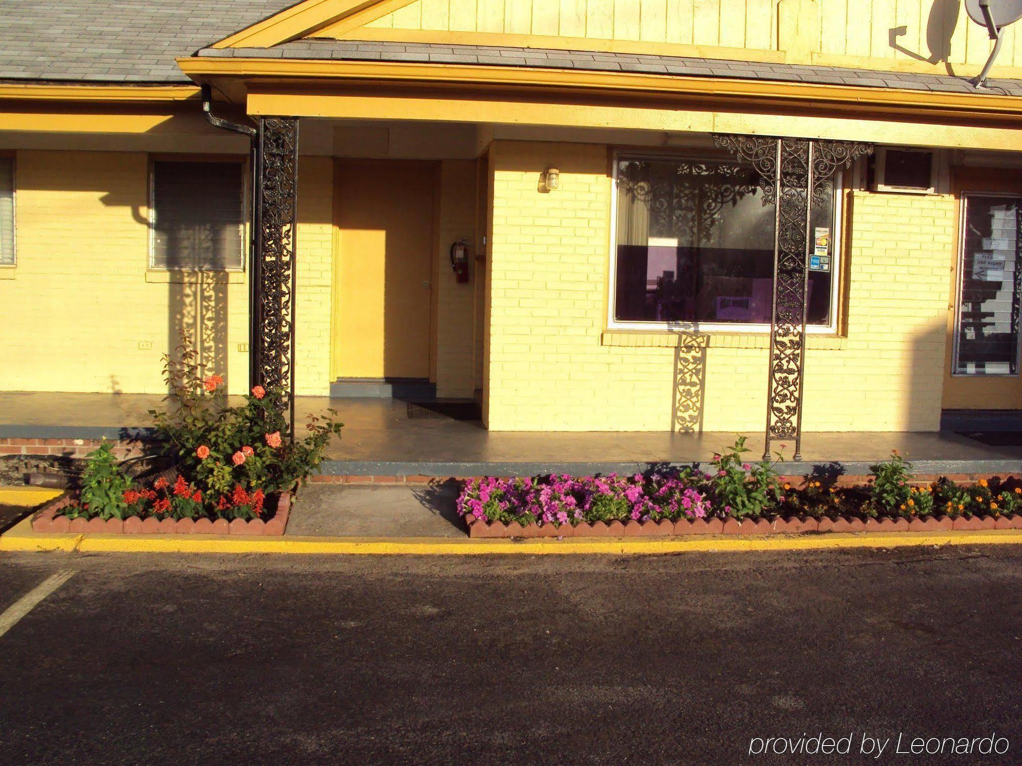 Sunrise Inn - Brownsville Экстерьер фото