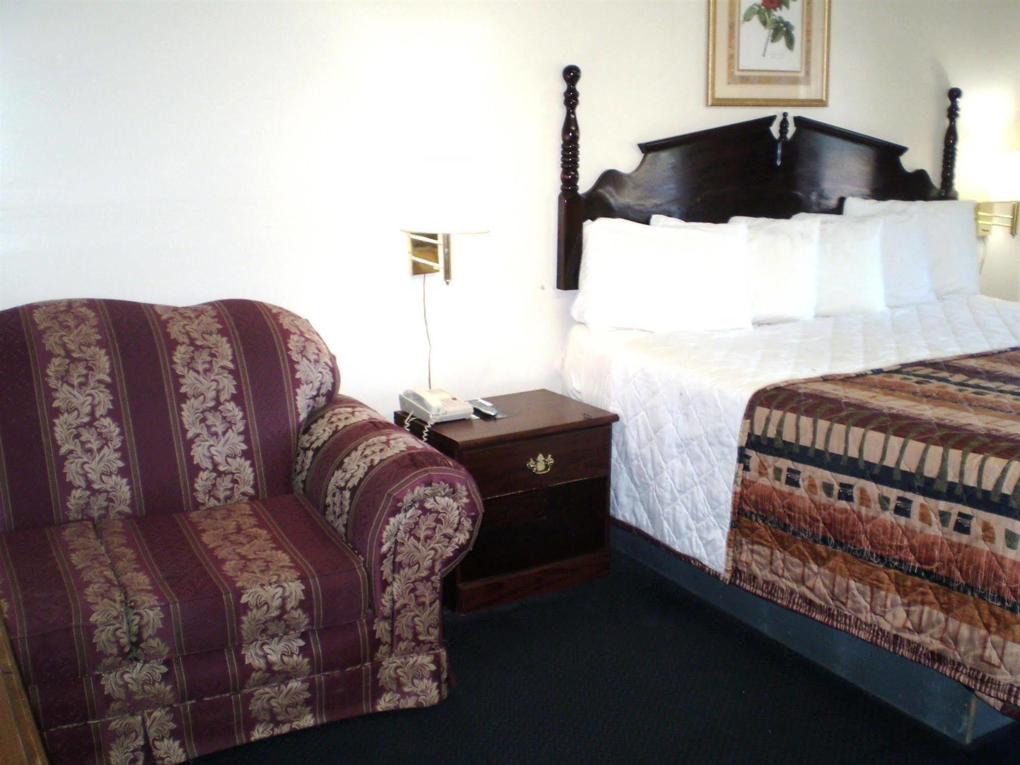 Sunrise Inn - Brownsville Экстерьер фото